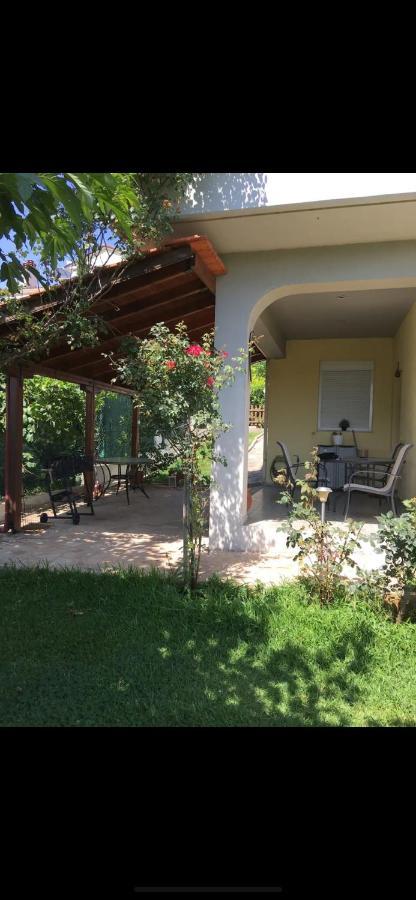Вилла House With Garden Netflix Nea Kerasia Экстерьер фото